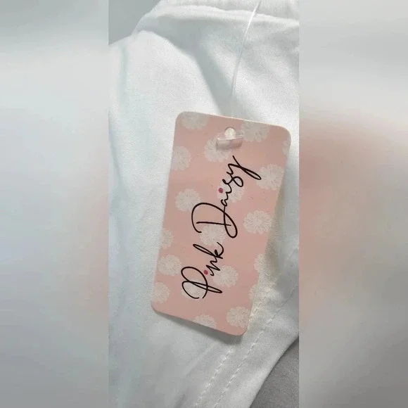 Pink Daisy Women's Athletic Open Back Sleeveless White Tank Top Size Small NWT - Picture 5 of 9